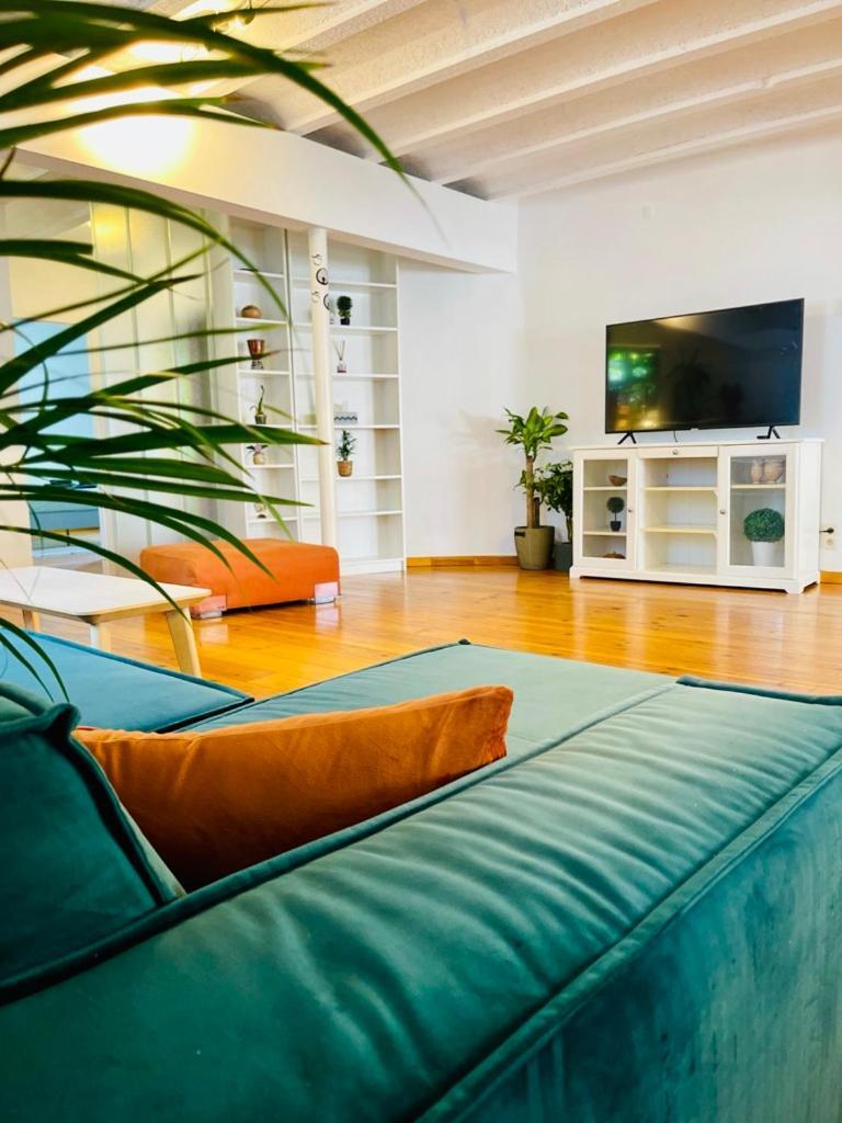 Down Town Oasis-Spacious Loft With Private Parking Bryssel Exteriör bild